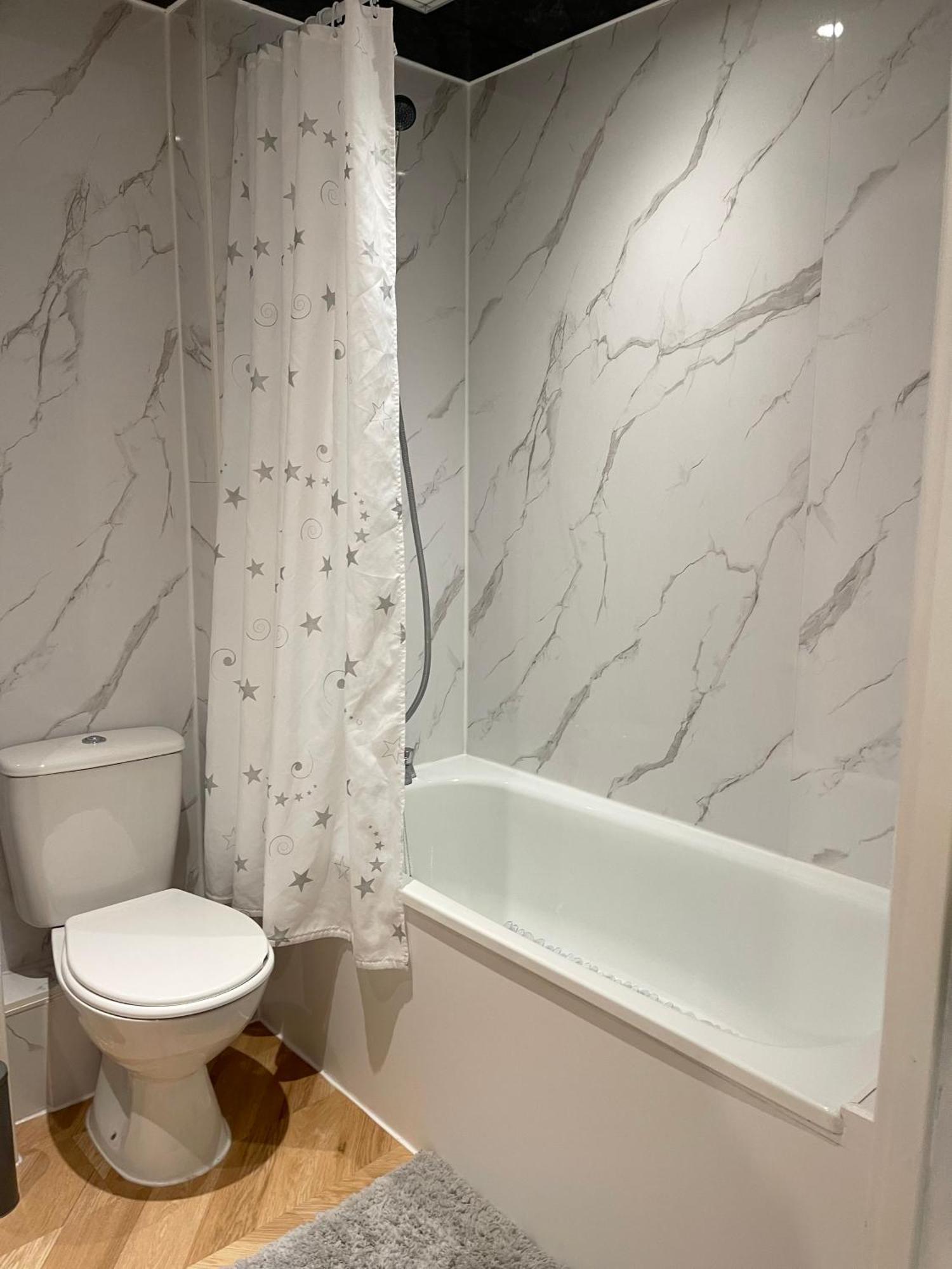 Eldridge Court Apartment Dagenham Esterno foto